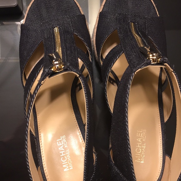 Brand new Michael Kors shoes - Picture 5 of 7